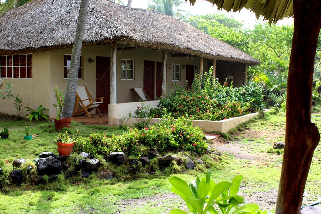 Capricho Beach House Hotell El Zapote  Exteriör bild